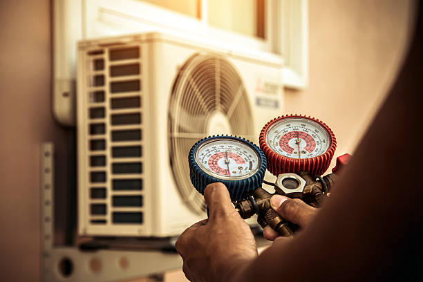 Professional Hvac technician working in Divide, CO